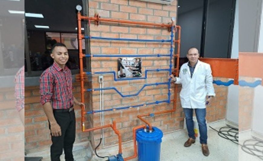 Estudiantes del Programa de Ingeniería Ambiental y Sanitaría realizan donativo para el laboratorio de Mecánica de Fluidos e Hidráulica.