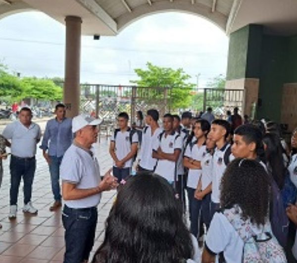 Estudiantes de 11° del Colegio San Juan Bosco visitaron el campus universitario de la UPC